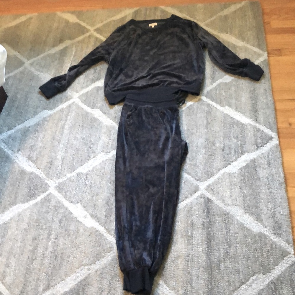 Charcoal grey Lou & Grey velour sweatsuit set, L.